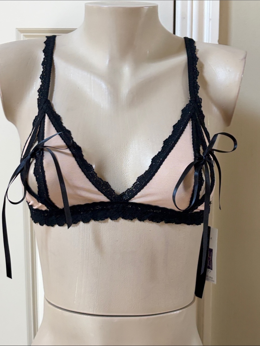 NWT Hanky Panky After Midnight Triangle Bralette with Black Lace Trim,med